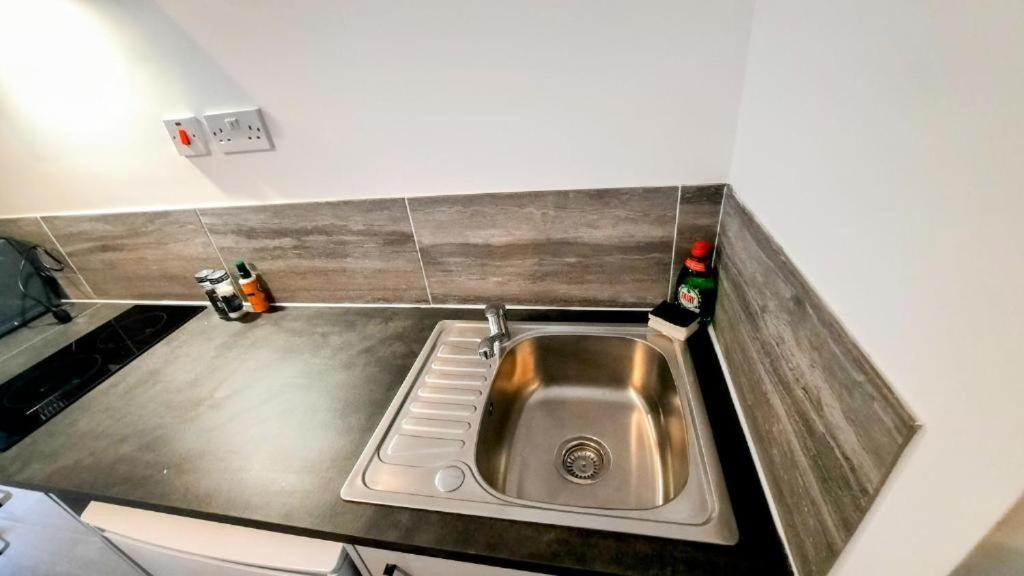Premier Nottingham Studios - Burford Road Экстерьер фото